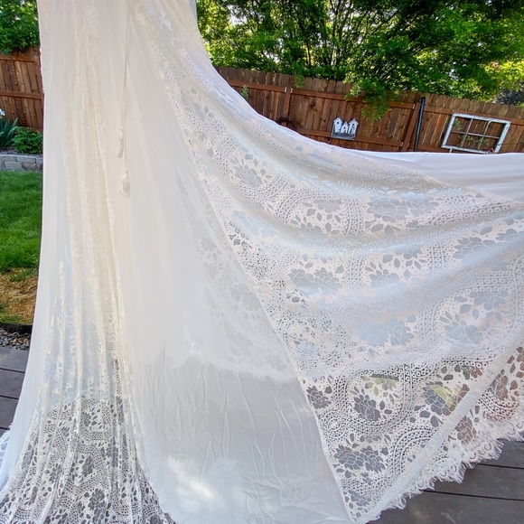 Never Worn New “Oh My Gown” Boho Wedding Dress 14 - Picture 5 of 16